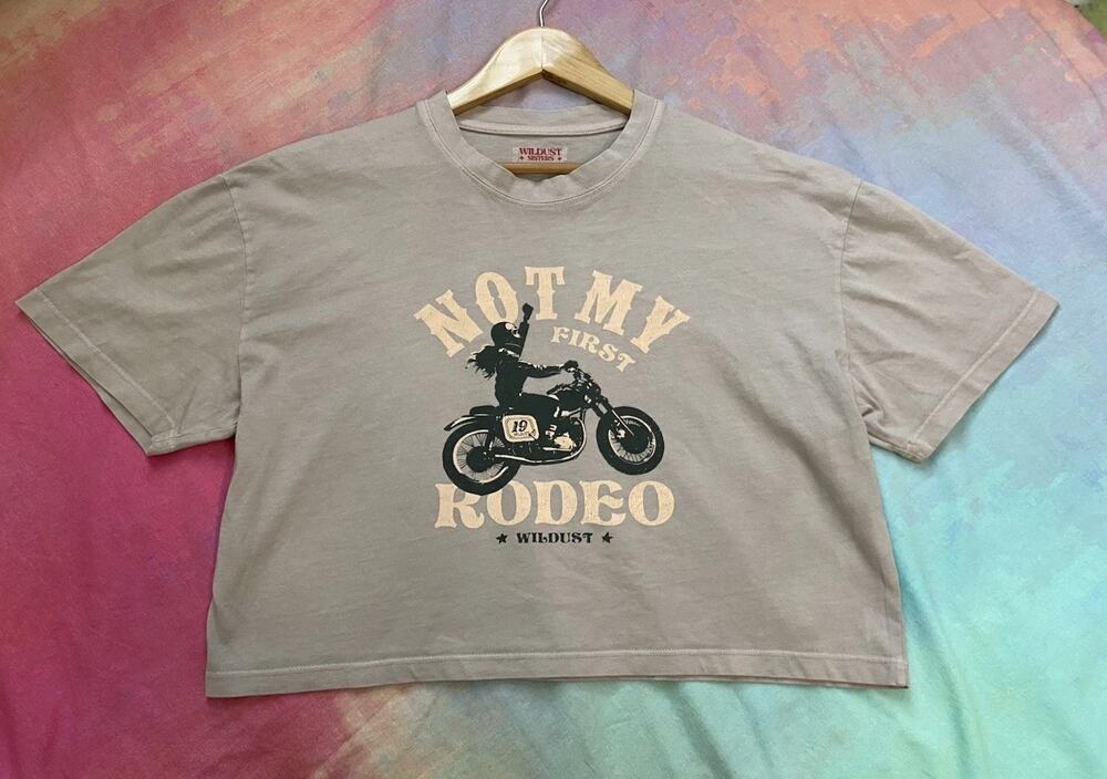 WILDUST SISTERS Not My First Rodeo Wide Crop T Shirt Western Biker Sz M Graphic